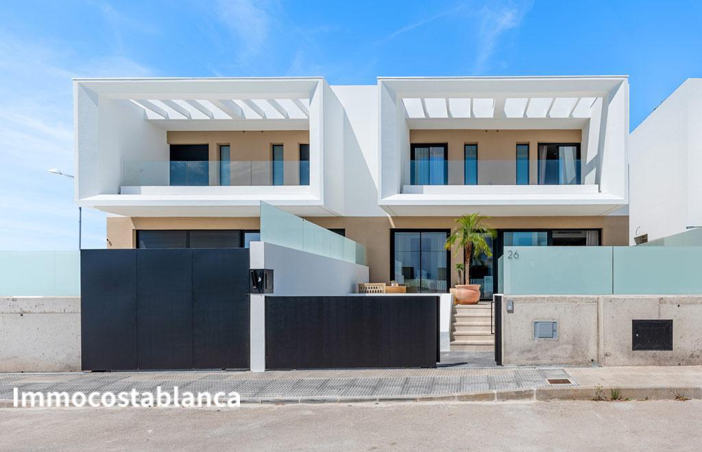 Таунхаус в Долоресе, 143 м², 389 000 €, фото 2, объявление 31061936