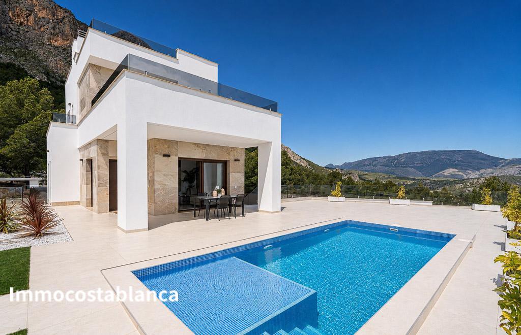 Вилла в Полопе, 129 м², 598 000 €, фото 1, объявление 41042736