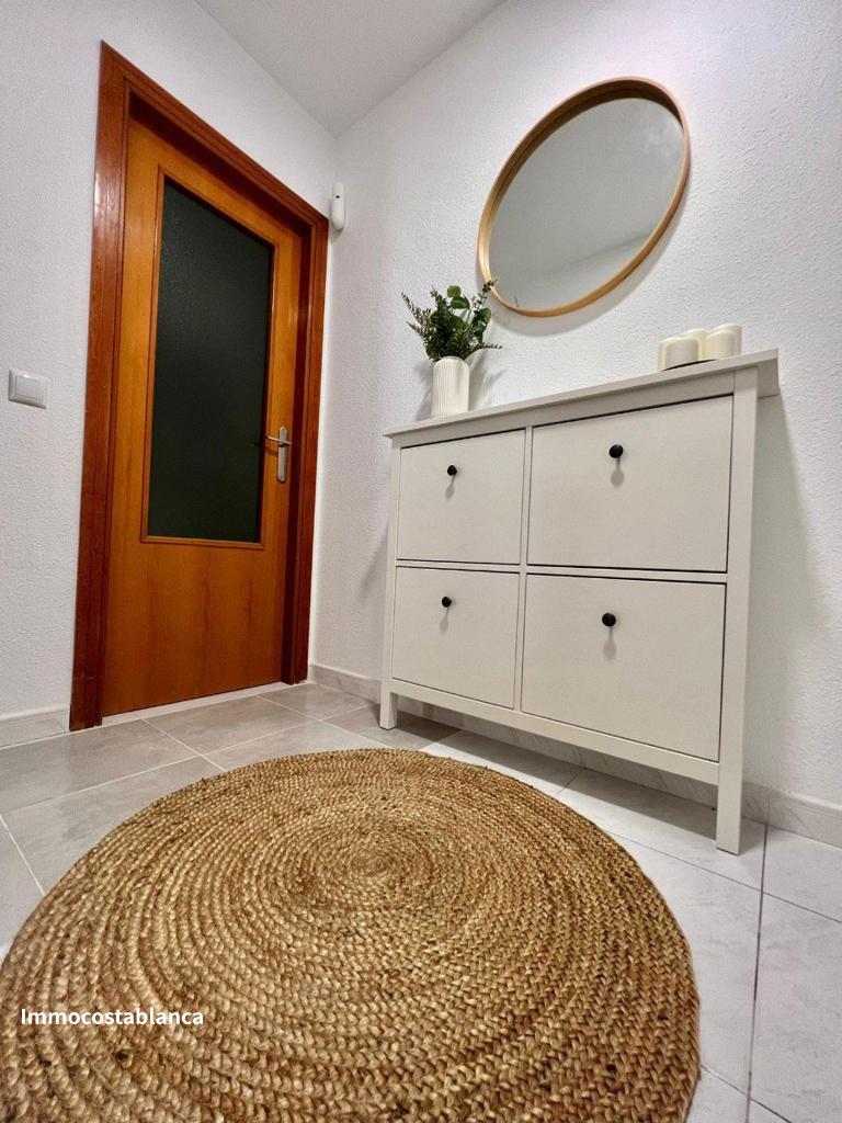 Квартира в Бенидорме, 92 м², 220 000 €, фото 2, объявление 51145216