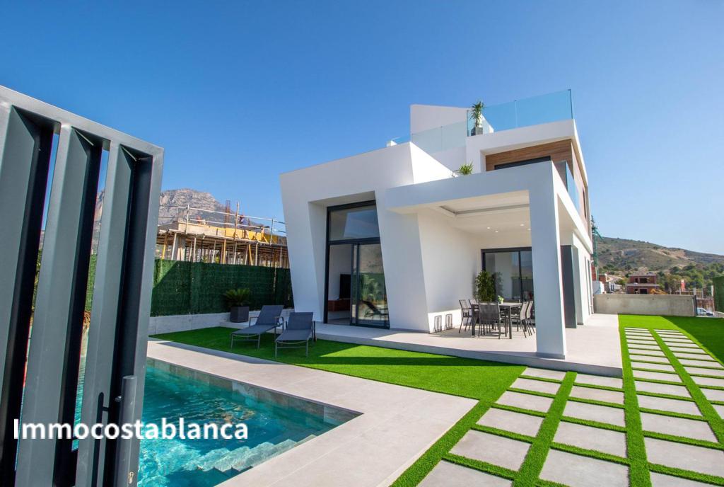 Вилла в Бенидорме, 163 м², 579 000 €, фото 1, объявление 53889216