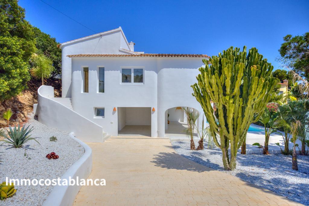 Коттедж в Морайре, 204 м², 1 389 000 €, фото 2, объявление 30683616