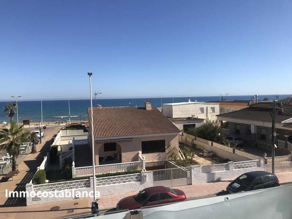 Вилла в Ла-Мата, 210 м², 940 000 €, фото 1, объявление 27167536