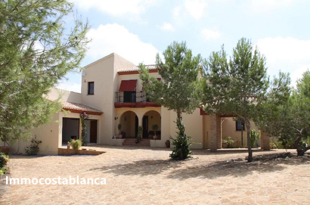 6-комн. вилла в Торревьехе, 340 м², 1 250 000 €, фото 1, объявление 41914168