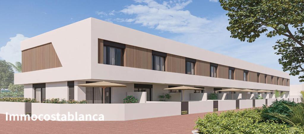 Квартира в Пилар-де-ла-Орададе, 91 м², 300 000 €, фото 1, объявление 2135536
