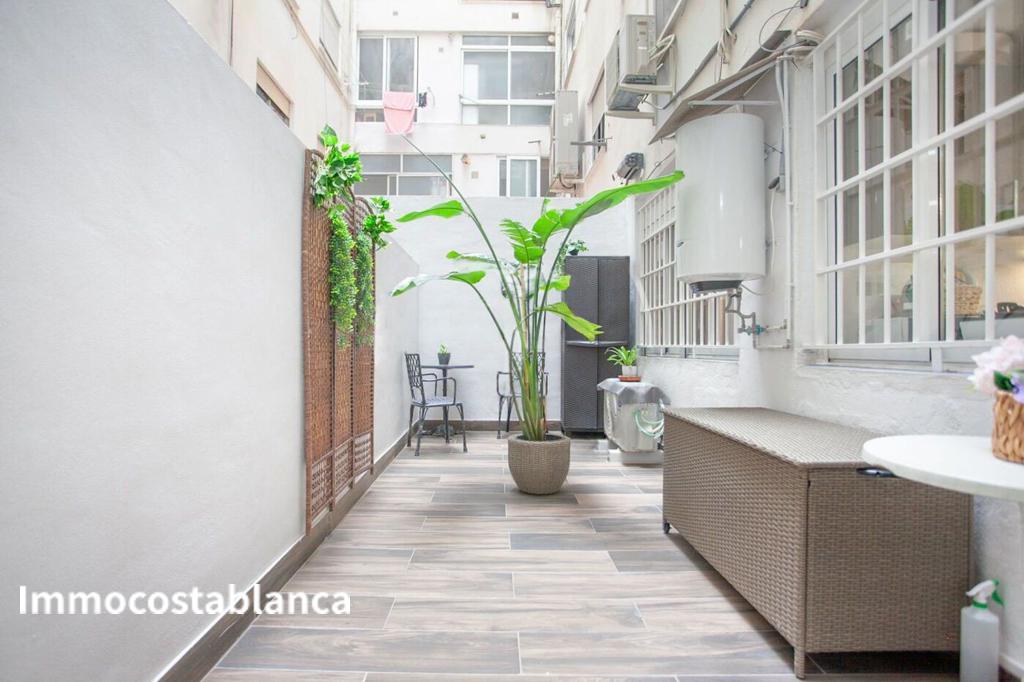 Квартира в Аликанте, 131 м², 280 000 €, фото 1, объявление 57610016
