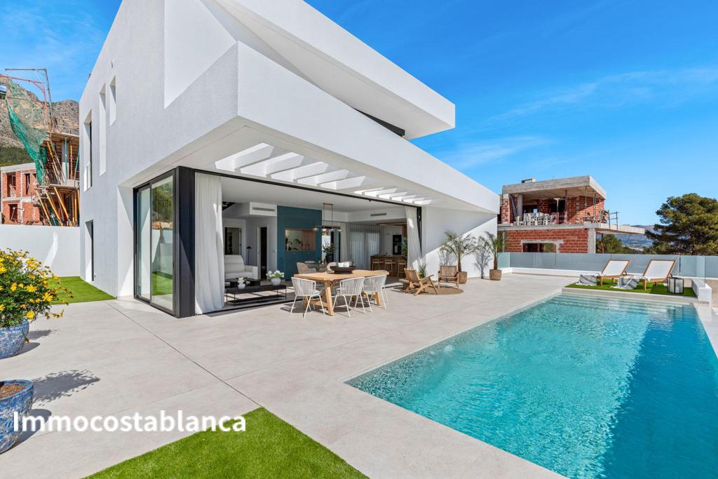 Вилла в Полопе, 306 м², 755 000 €, фото 2, объявление 28527536