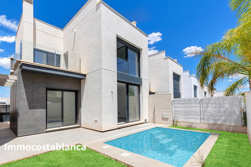 Вилла в Ориуэла Коста, 140 м², 319 000 €, фото 1, объявление 7465216