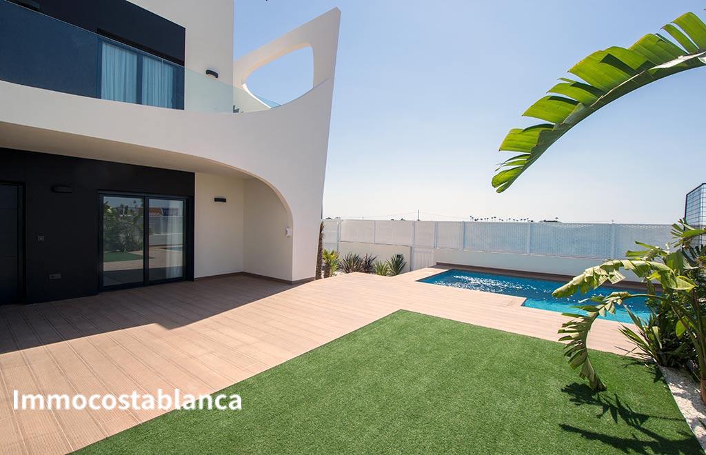 Вилла в Рохалесе, 115 м², 770 000 €, фото 3, объявление 63602816