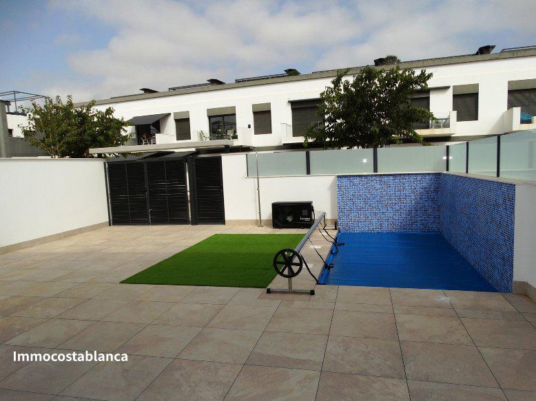 Квартира в Пилар-де-ла-Орададе, 116 м², 425 000 €, фото 1, объявление 65895536