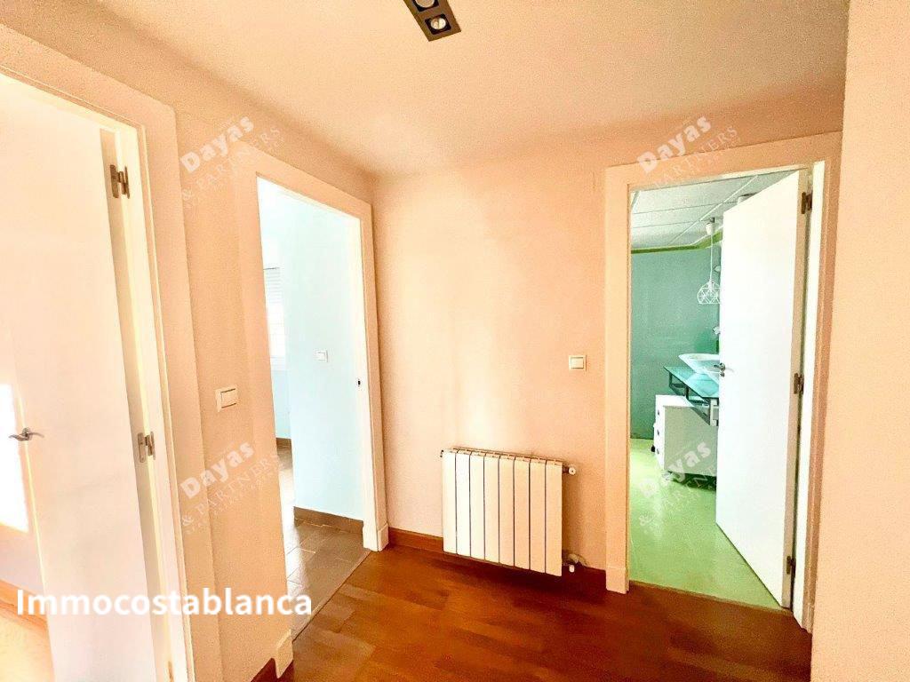 Дом в городе в Бигастро, 296 м², 242 000 €, фото 3, объявление 40975456