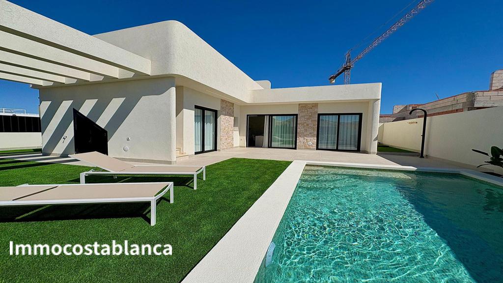 Вилла в Аликанте, 242 м², 390 000 €, фото 1, объявление 71291616