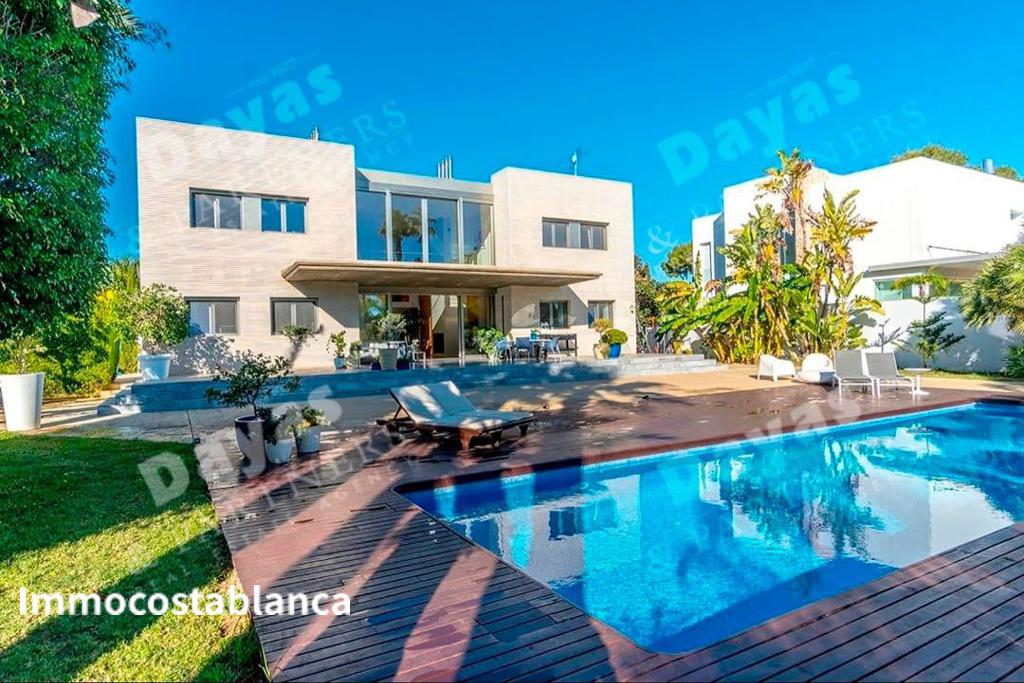 Вилла в Деэса де Кампоамор, 300 м², 1 000 000 €, фото 9, объявление 15806496