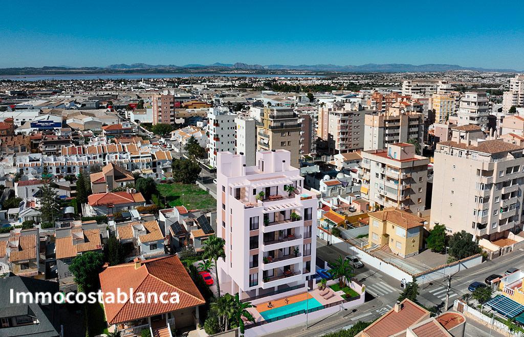 Квартира в Торревьехе, 67 м², 269 000 €, фото 1, объявление 75915616