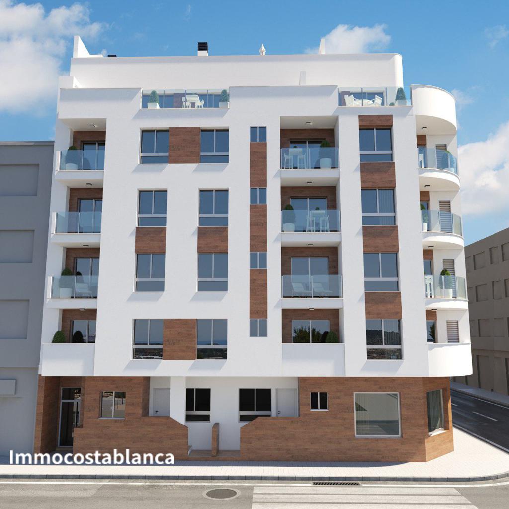 Квартира в Торревьехе, 78 м², 209 000 €, фото 1, объявление 56860976