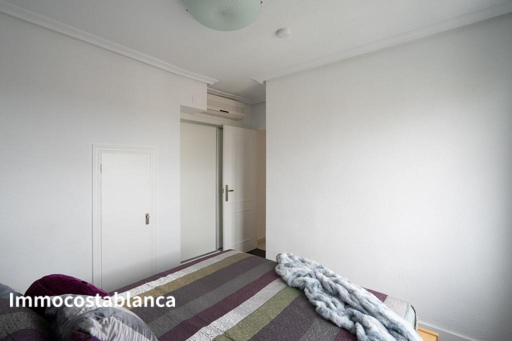 Квартира в Пунта-Прима, 93 м², 269 000 €, фото 1, объявление 27039536