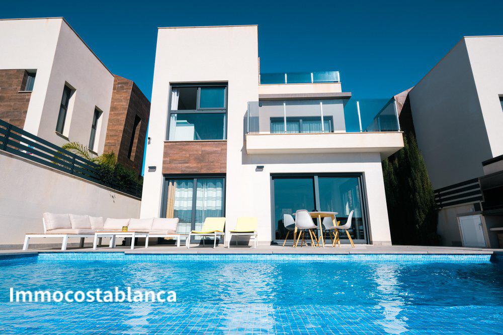 4-комн. вилла в Аликанте, 150 м², 695 000 €, фото 1, объявление 4676256