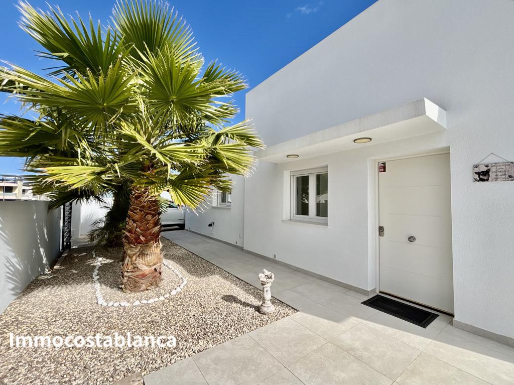 Вилла в Сьюдад-Кесада, 124 м², 570 000 €, фото 8, объявление 6193216