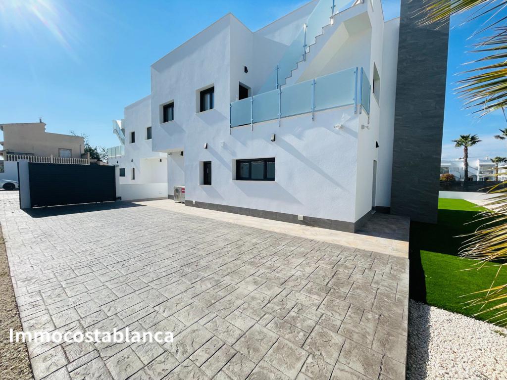 Вилла в Торревьехе, 368 м², 1 200 000 €, фото 1, объявление 11503536