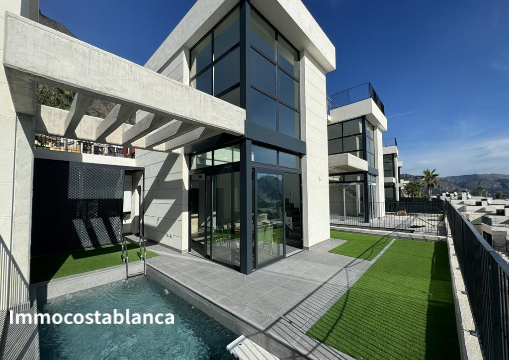 Вилла в Полопе, 279 м², 625 000 €, фото 2, объявление 55514016