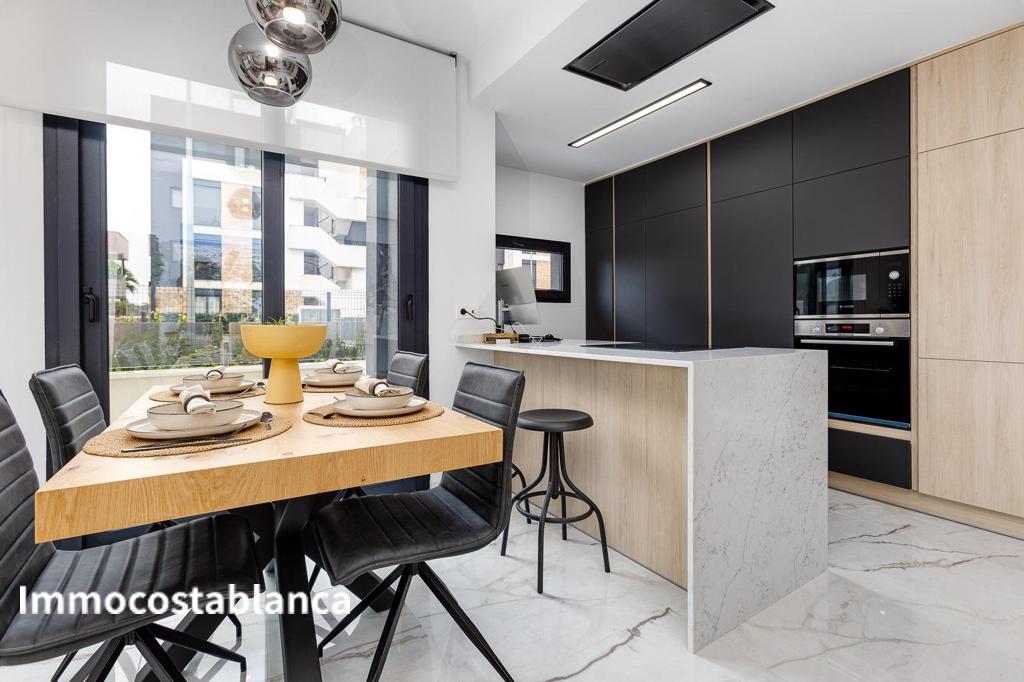 Вилла в Сьюдад-Кесада, 123 м², 588 000 €, фото 1, объявление 57167536