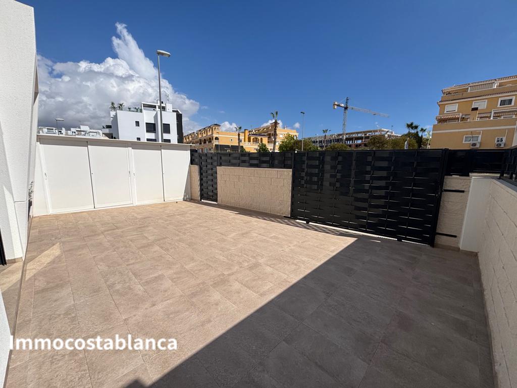 Вилла в Сьюдад-Кесада, 118 м², 430 000 €, фото 2, объявление 44943536
