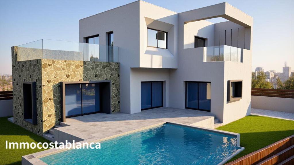 Вилла в Сан-Мигель-де-Салинасе, 169 м², 739 000 €, фото 1, объявление 9945216