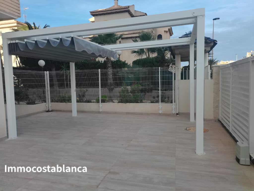 Коттедж в Торревьехе, 117 м², 370 000 €, фото 2, объявление 51369216