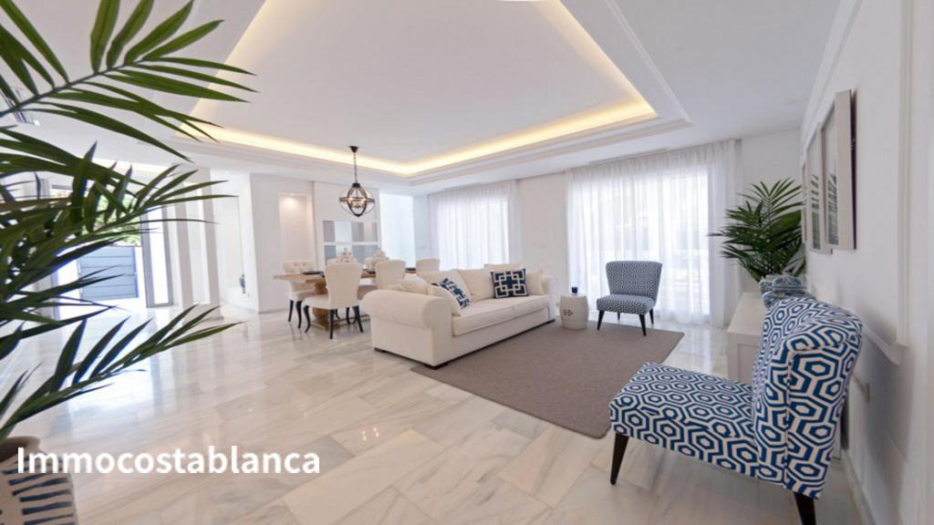Вилла в Рохалесе, 622 м², 512 000 €, фото 2, объявление 20731616