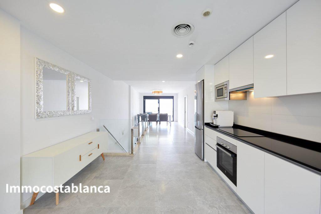 3-комн. таунхаус в Финестрате, 220 м², 415 000 €, фото 7, объявление 9884976