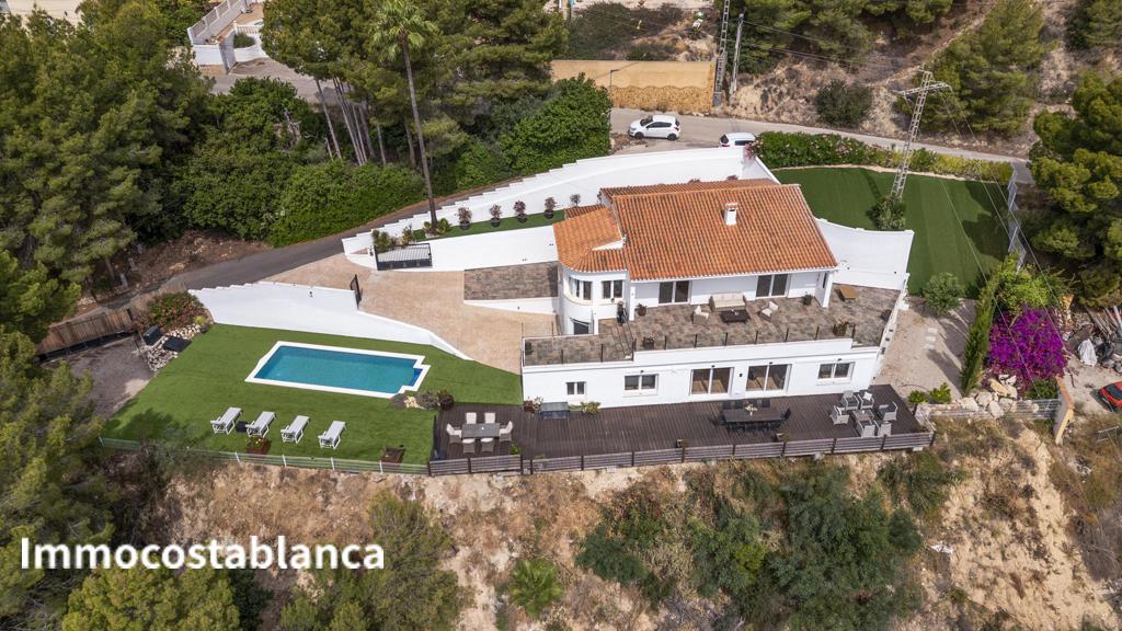 Вилла в Кальпе, 452 м², 899 000 €, фото 1, объявление 10402816