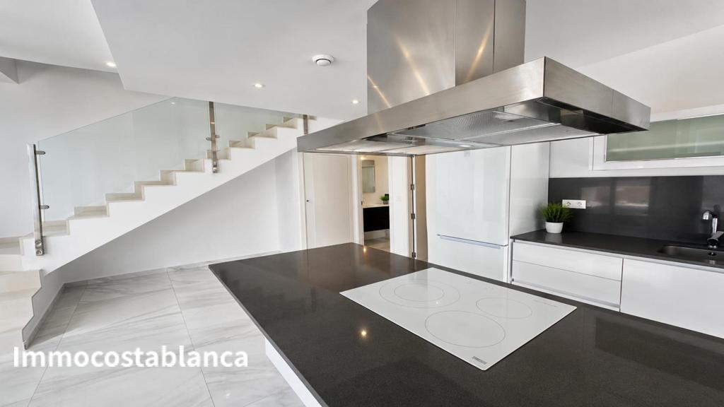Вилла в Полопе, 203 м², 469 000 €, фото 2, объявление 6955616