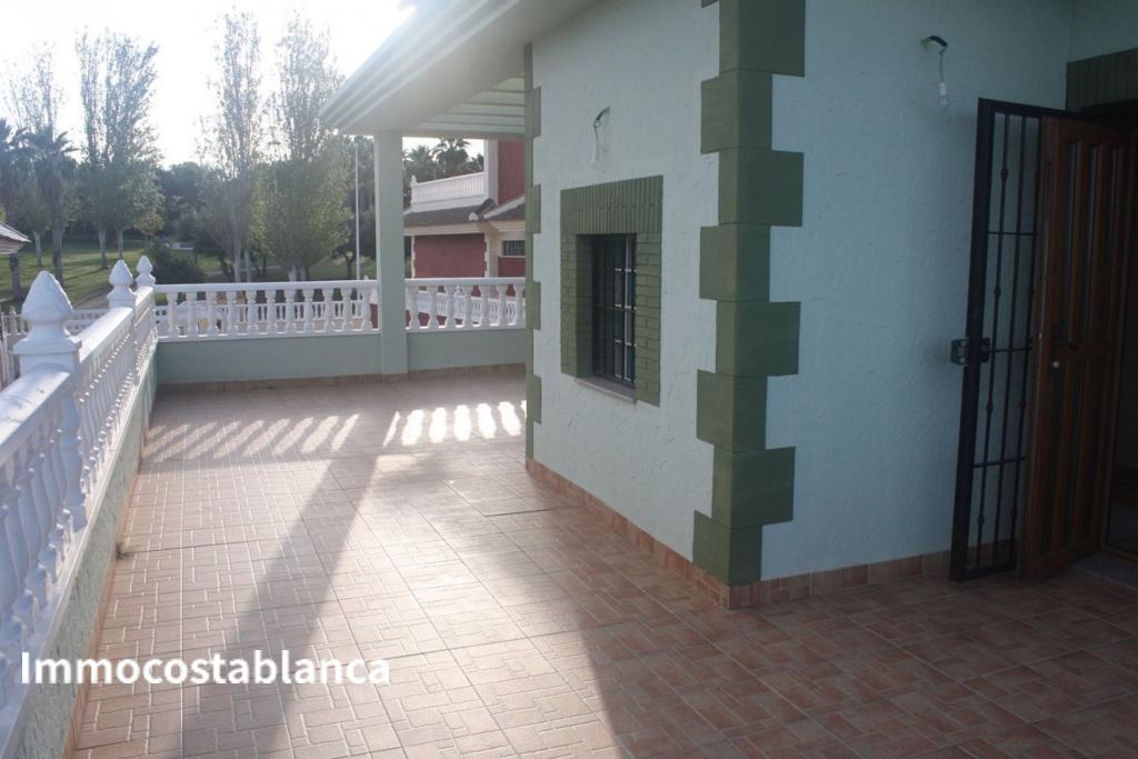 Вилла в Торревьехе, 154 м², 550 000 €, фото 4, объявление 11567536