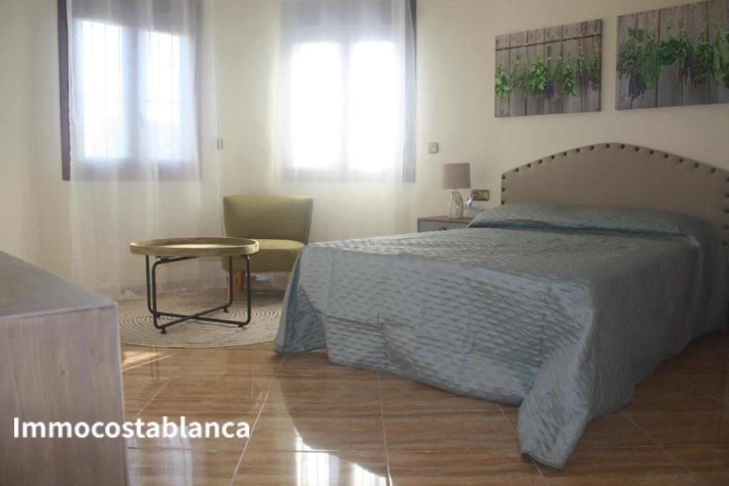 Вилла в Торревьехе, 319 м², 550 000 €, фото 3, объявление 18135536