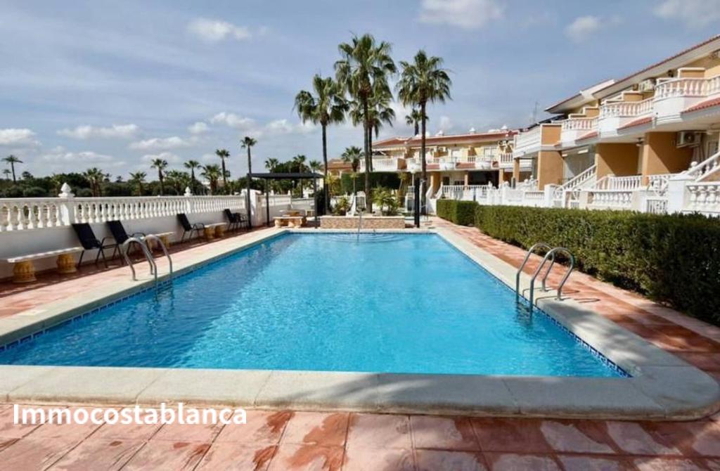 Коттедж в Сьюдад-Кесада, 80 м², 175 000 €, фото 1, объявление 25050016