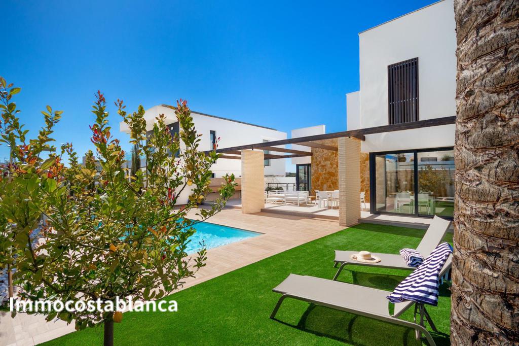 Вилла в Ориуэла Коста, 196 м², 1 160 000 €, фото 1, объявление 42215536