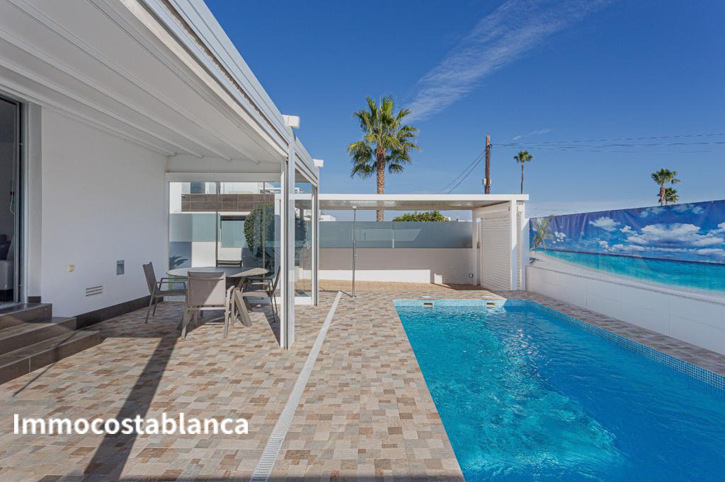 Вилла в Ориуэла Коста, 108 м², 475 000 €, фото 1, объявление 60617216