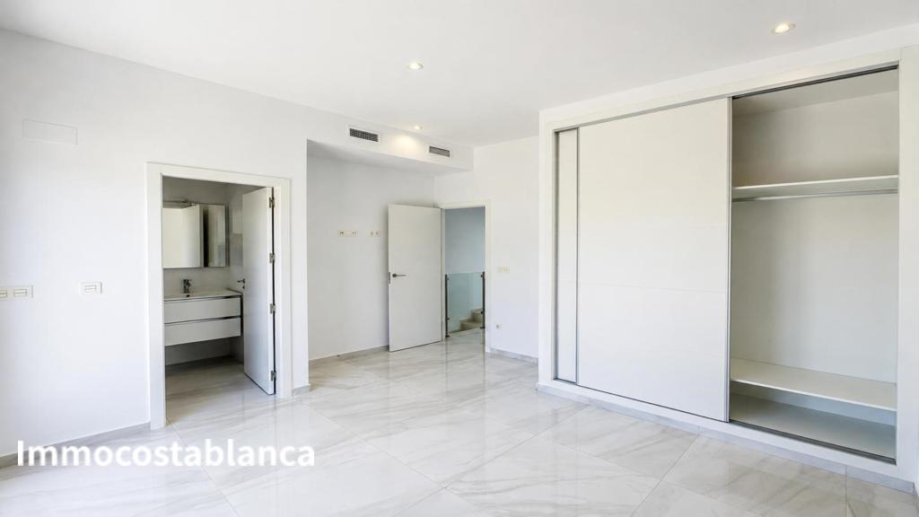 Вилла в Полопе, 203 м², 469 000 €, фото 4, объявление 6955616