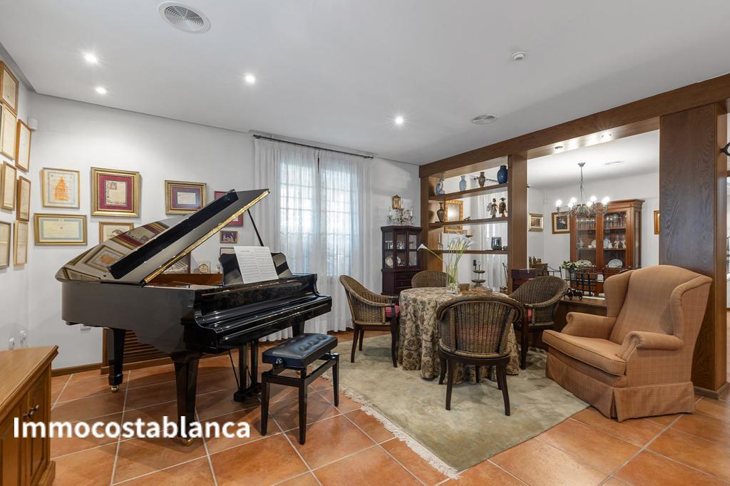 Вилла в Торревьехе, 728 м², 2 490 000 €, фото 1, объявление 14543536