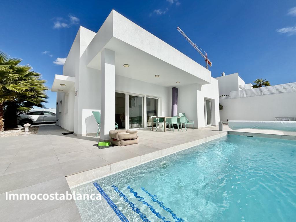 Вилла в Сьюдад-Кесада, 124 м², 570 000 €, фото 3, объявление 6193216