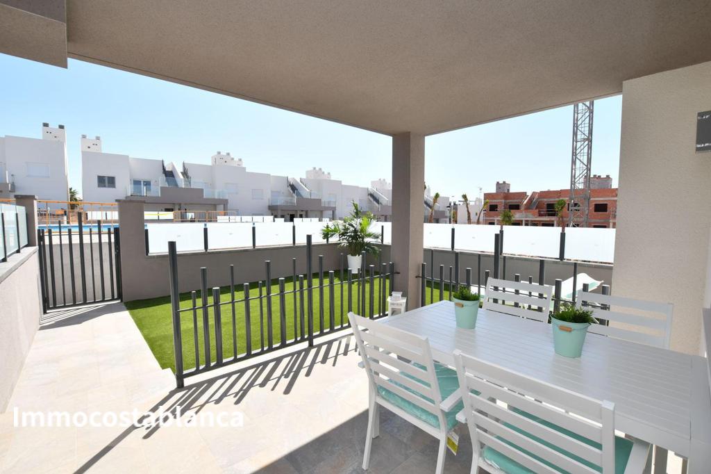 Коттедж в Сан-Мигель-де-Салинасе, 75 м², 244 000 €, фото 1, объявление 78359536