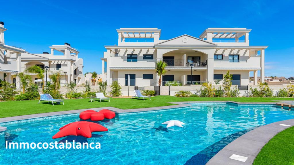 Квартира в Рохалесе, 105 м², 406 000 €, фото 1, объявление 34795616