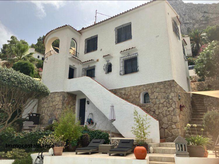 Вилла в Кальпе, 580 000 €, фото 2, объявление 51897216