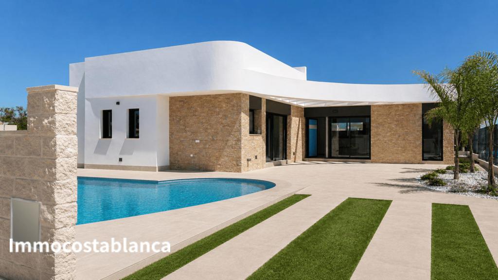 Вилла в Лос-Монтесиносе, 109 м², 535 000 €, фото 1, объявление 8107616