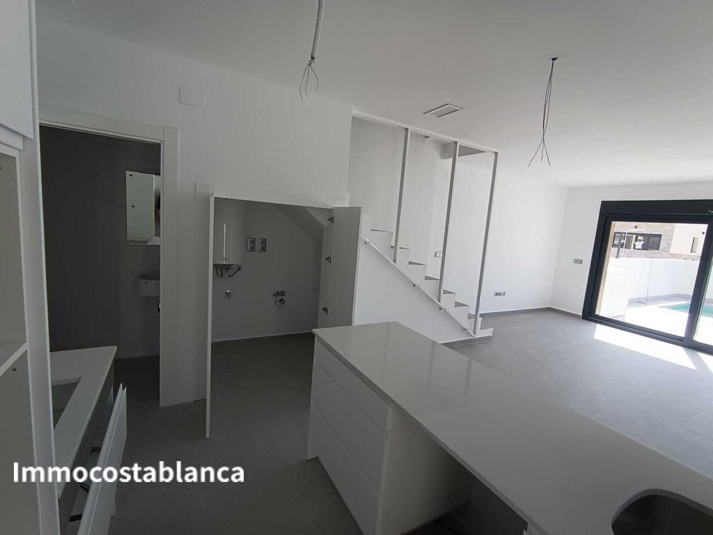Вилла в Дайя-Нуэве, 96 м², 317 000 €, фото 3, объявление 10367536