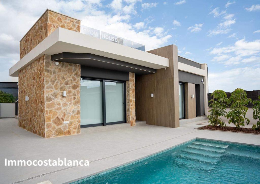 Вилла в Рохалесе, 108 м², 532 000 €, фото 1, объявление 56920416
