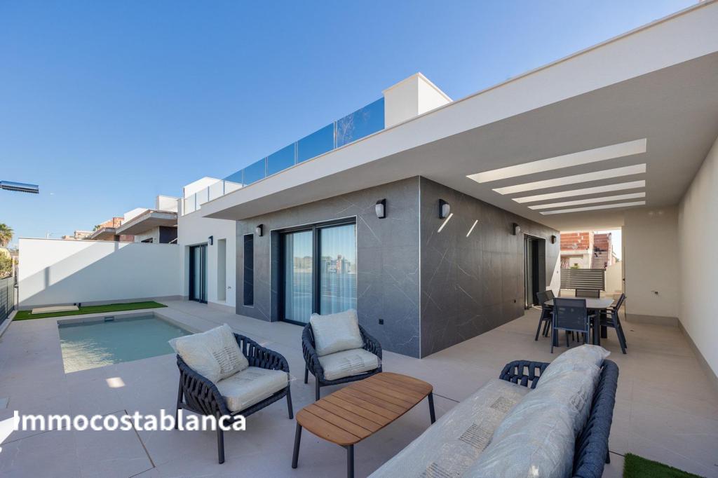 Вилла в Торревьехе, 141 м², 595 000 €, фото 1, объявление 17967536