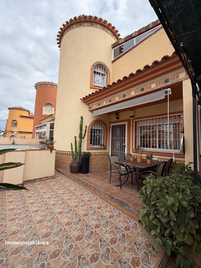 Вилла в Ориуэла Коста, 125 м², 285 000 €, фото 1, объявление 58297216