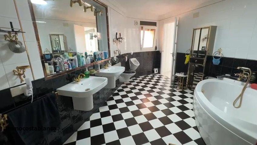 Коттедж в Кальпе, 718 м², 890 000 €, фото 4, объявление 9869936