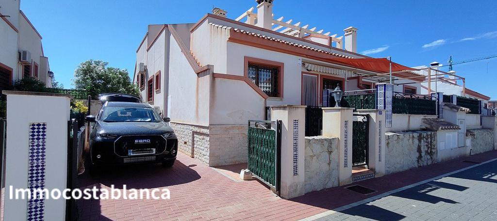 Коттедж в Сан-Мигель-де-Салинасе, 75 м², 159 000 €, фото 3, объявление 70044336