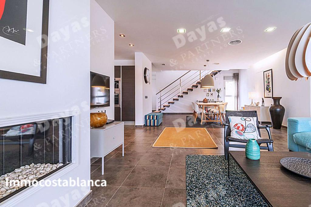Вилла в Деэса де Кампоамор, 203 м², 1 175 000 €, фото 1, объявление 13069696